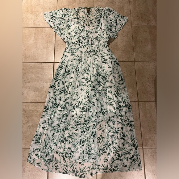 Green floral maxi dress - Picture 1 of 4